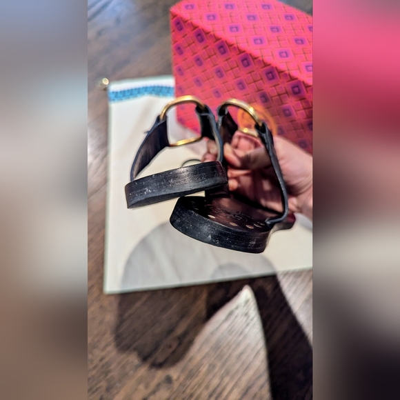 Tory Burch Brannan Studded Sandals Black Leather Women's 6.5 $248 - Picture 15 of 16